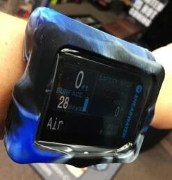 Silicone Protective Cover For Perdix Computers -Aqua Lung Diving Shop camo hand live side 2